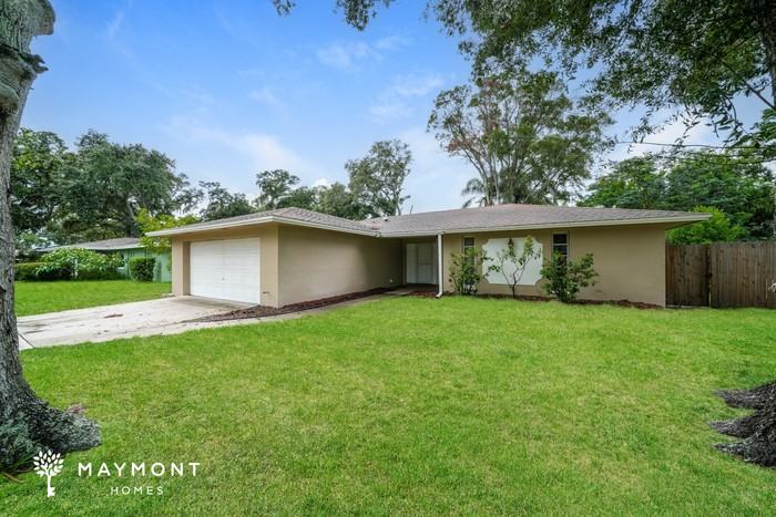 928 Parkwood Dr - Photo 2 of 3