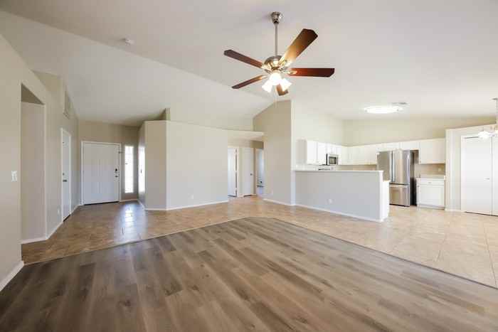 865 W Mesquite Ave - Photo 4 of 21
