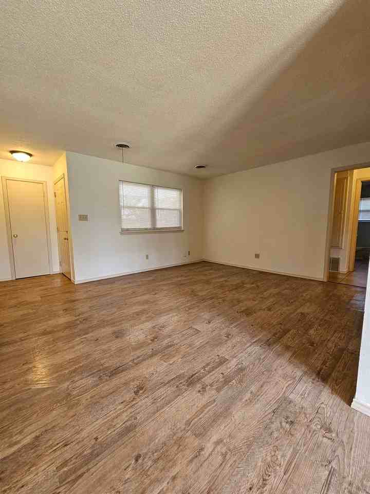 993 Barkley Cir - Photo 5 of 12