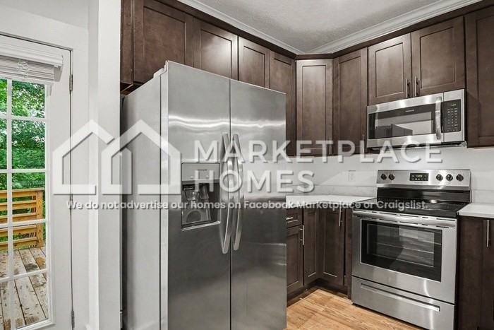 185 Peach St - Photo 7 of 24