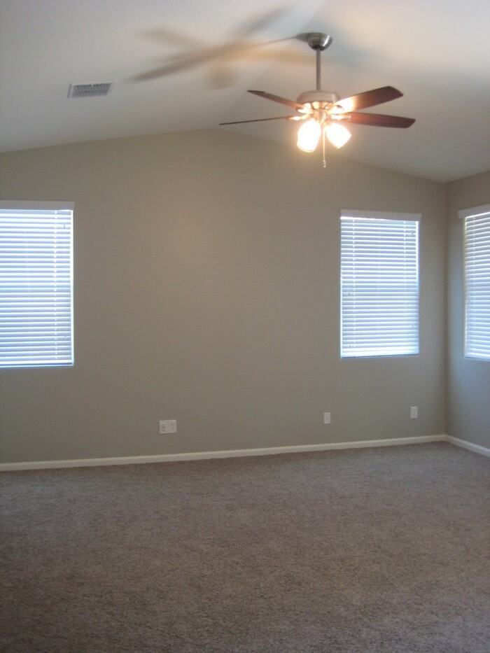 7211 E Onza Ave - Photo 5 of 12