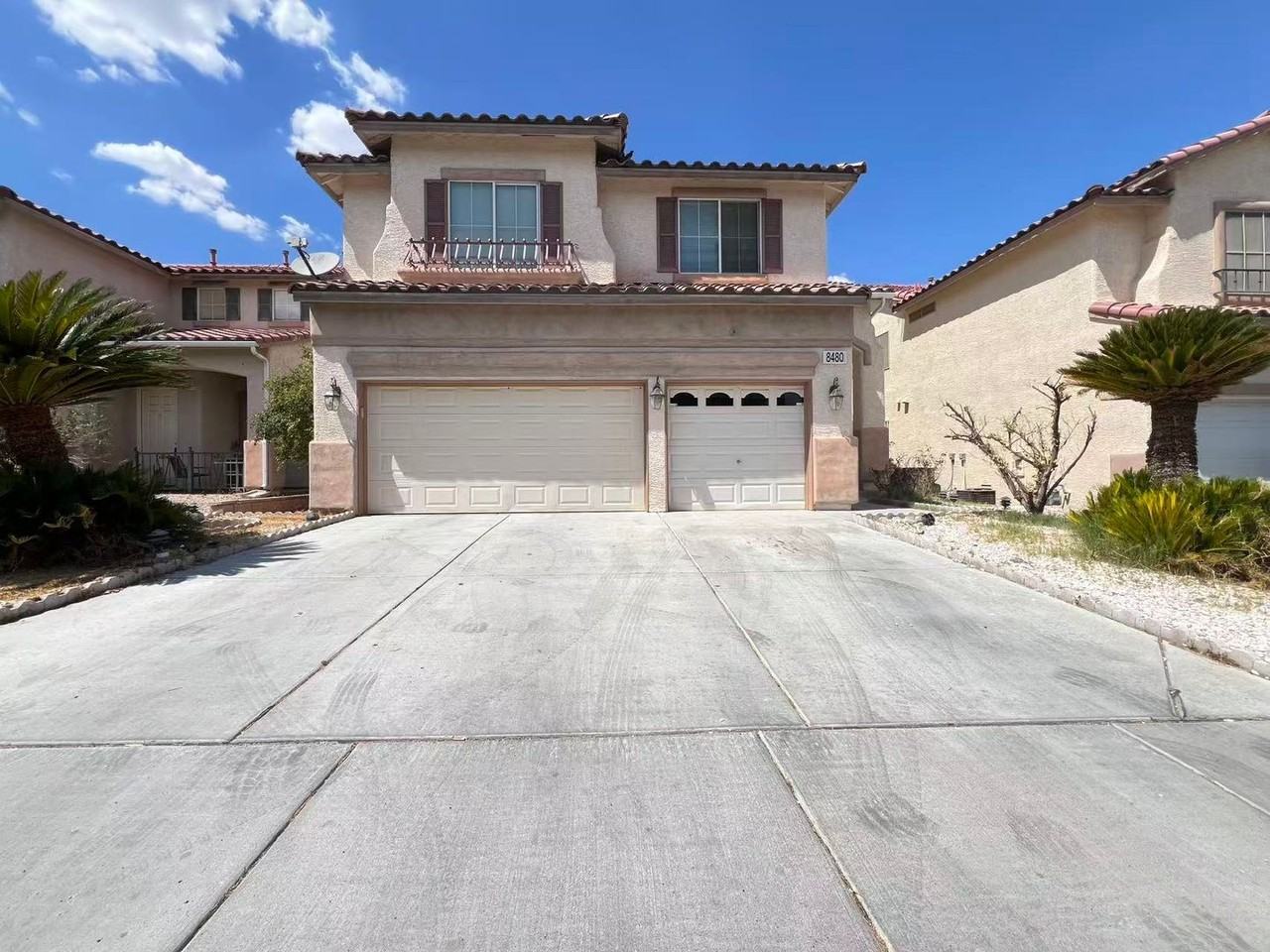 8480 Garnet Peak Ct