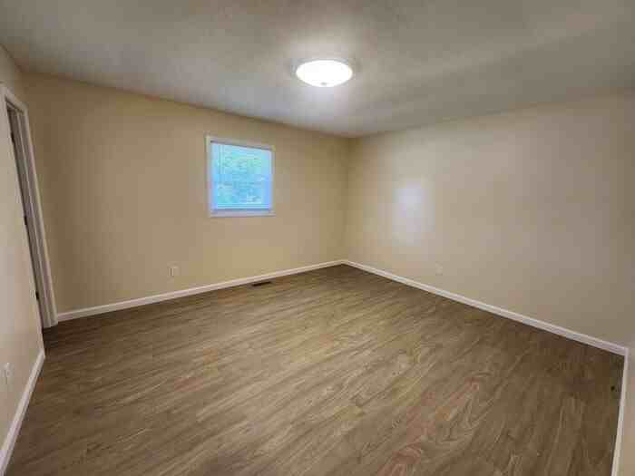 7707 N 42nd 1/2 St #7707 - Photo 4 of 14