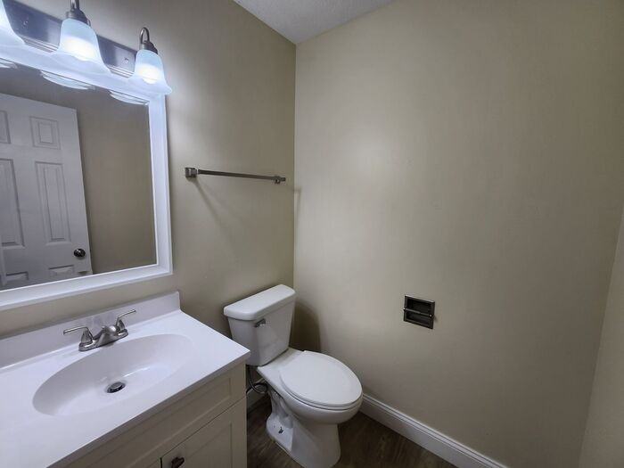 7707 N 42nd 1/2 St #7707 - Photo 6 of 14