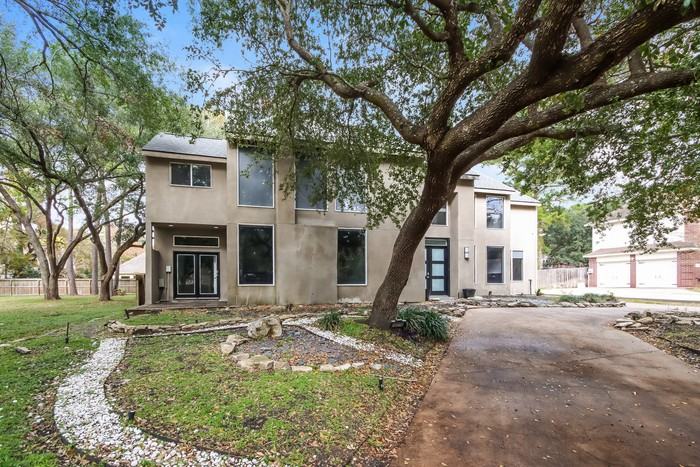 10518 Moorcreek Dr - Photo 2 of 25