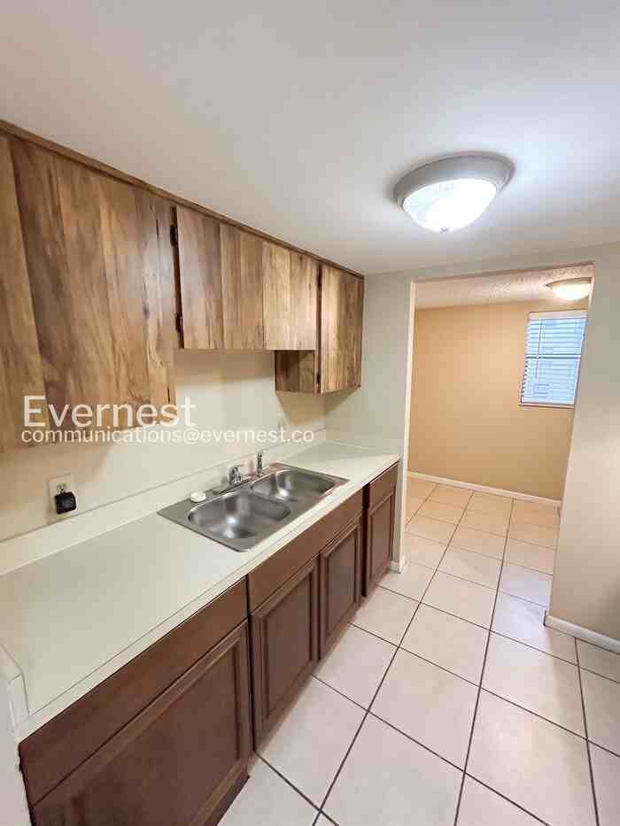 5541 Bay Blvd - Photo 7 of 22