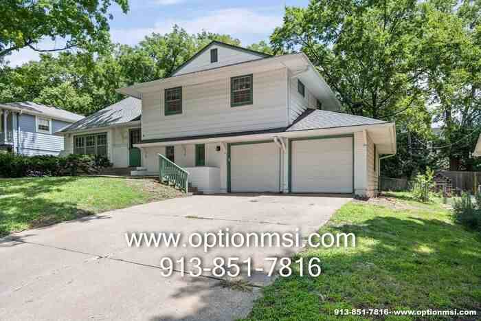9401 Outlook Dr - Photo 2 of 39