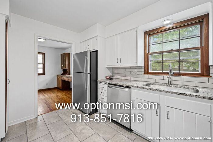 9401 Outlook Dr - Photo 5 of 39