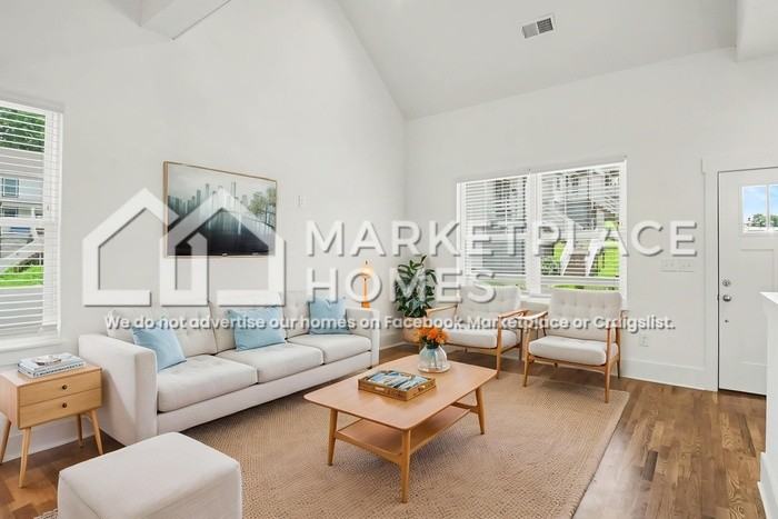 211 Briar Rd - Photo 4 of 28