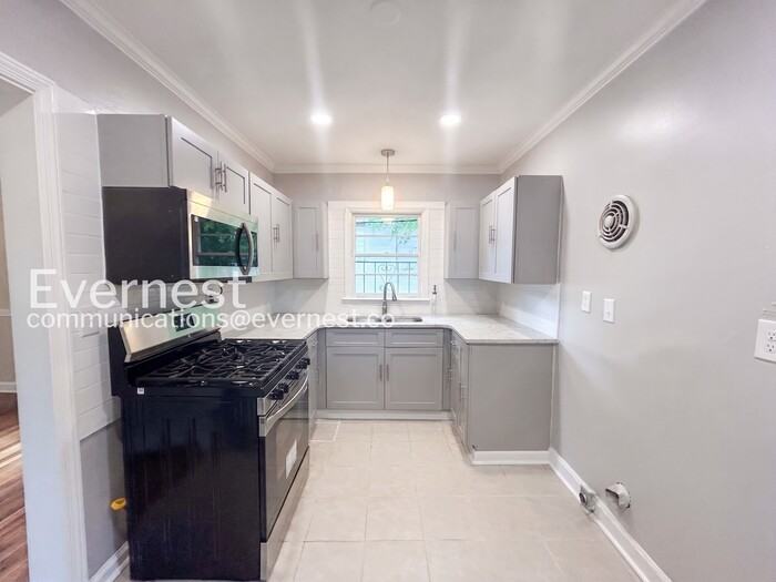 1728 Valencia Rd - Photo 2 of 21