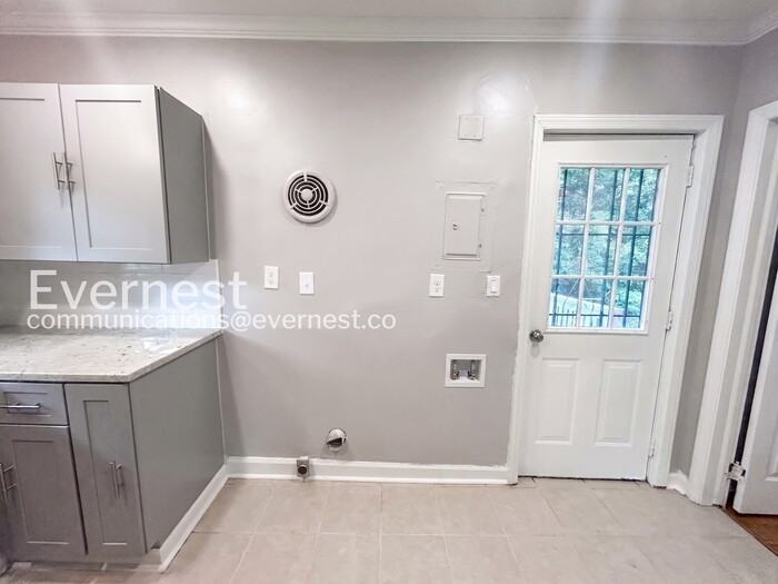 1728 Valencia Rd - Photo 4 of 21