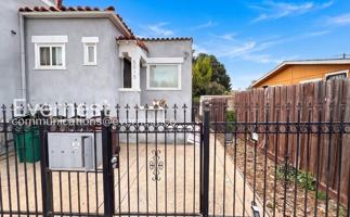 featured image of 5015 Melrose Ave #C