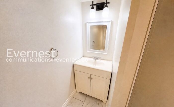 5015 Melrose Ave #C - Photo 7 of 23
