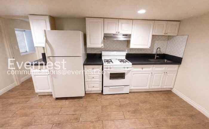 5015 Melrose Ave #C - Photo 5 of 21