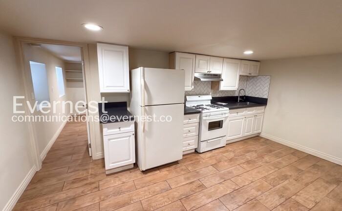 5015 Melrose Ave #C - Photo 6 of 21
