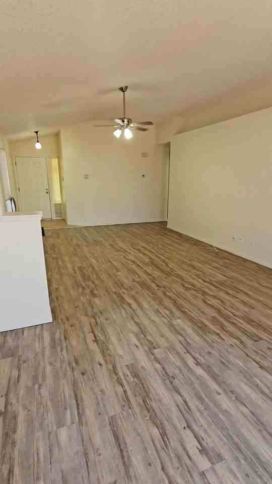 1656 Marinette Ct - Photo 6 of 16