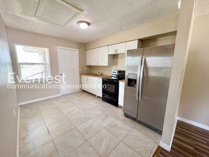 2119 Navel Cir S - Photo 4 of 19