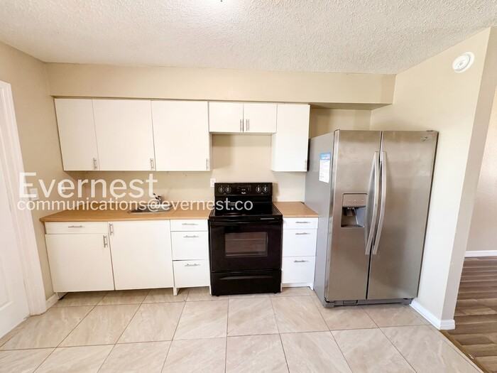 2119 Navel Cir S - Photo 7 of 19