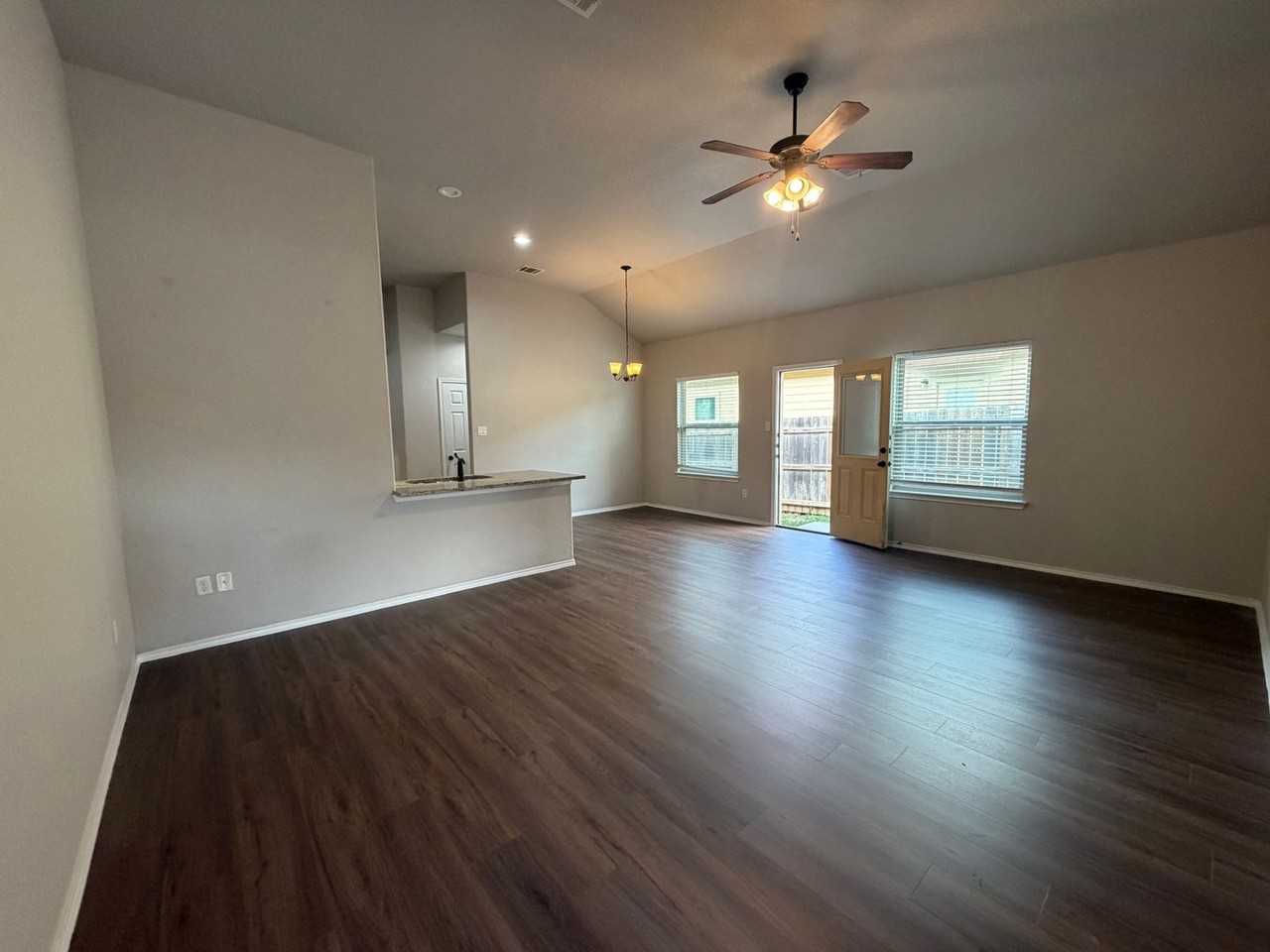 1129 Stanley Way - Photo 3 of 19