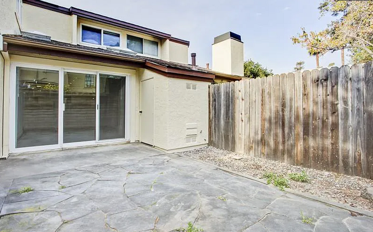 415 W Gutierrez St #8 - Photo 2 of 12