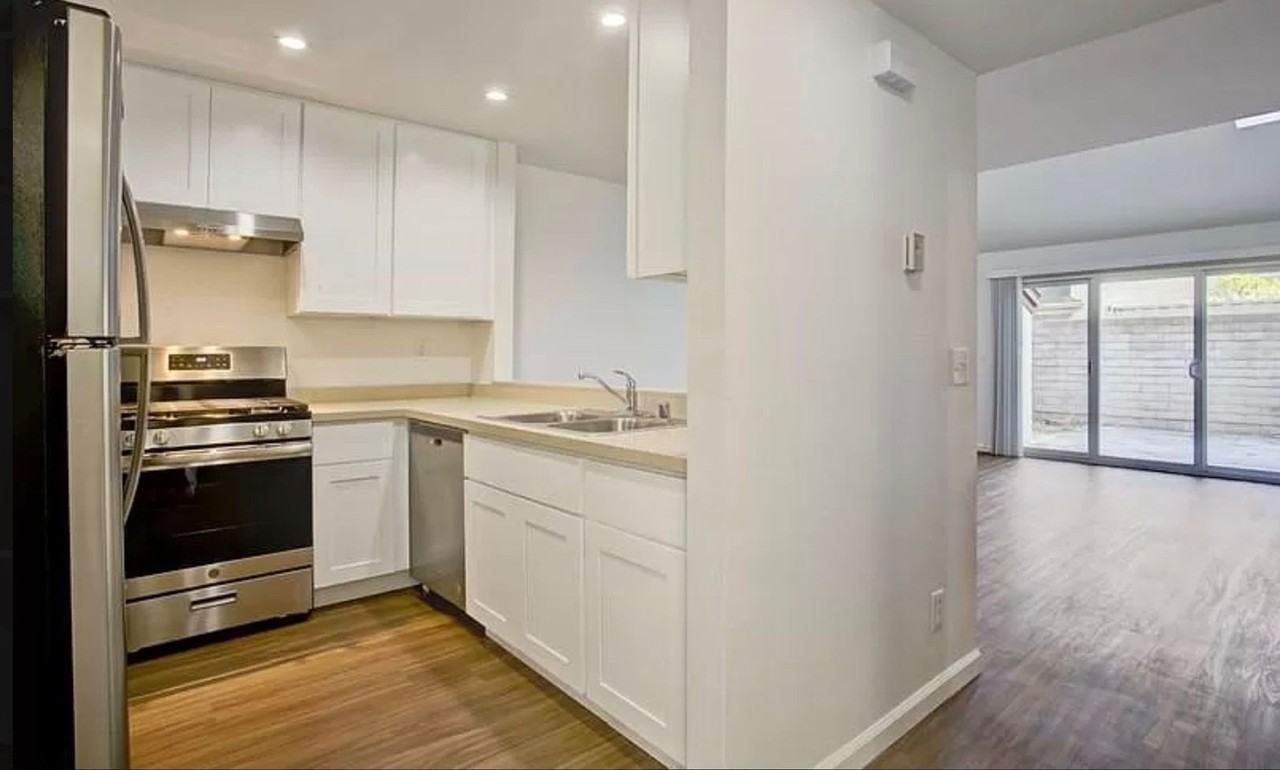 415 W Gutierrez St #8 - Photo 3 of 12