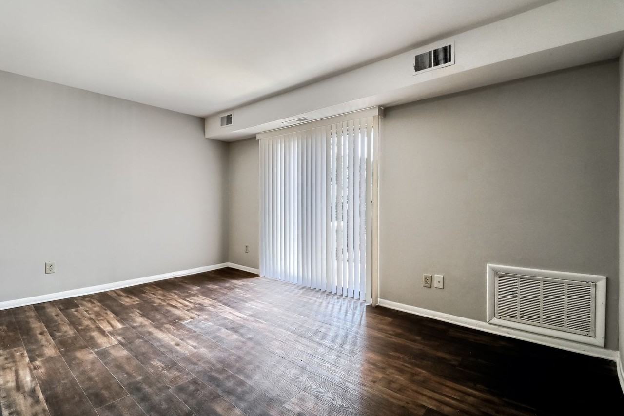 1000 Sandlin Pl - Photo 5 of 23