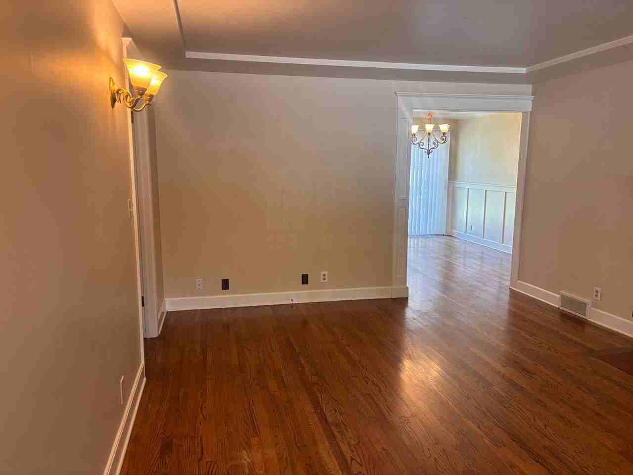 9851 Se 43rd Ave - Photo 6 of 14
