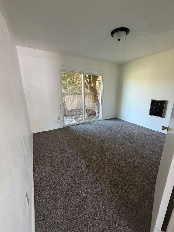 3307 Madison St - Photo 2 of 4