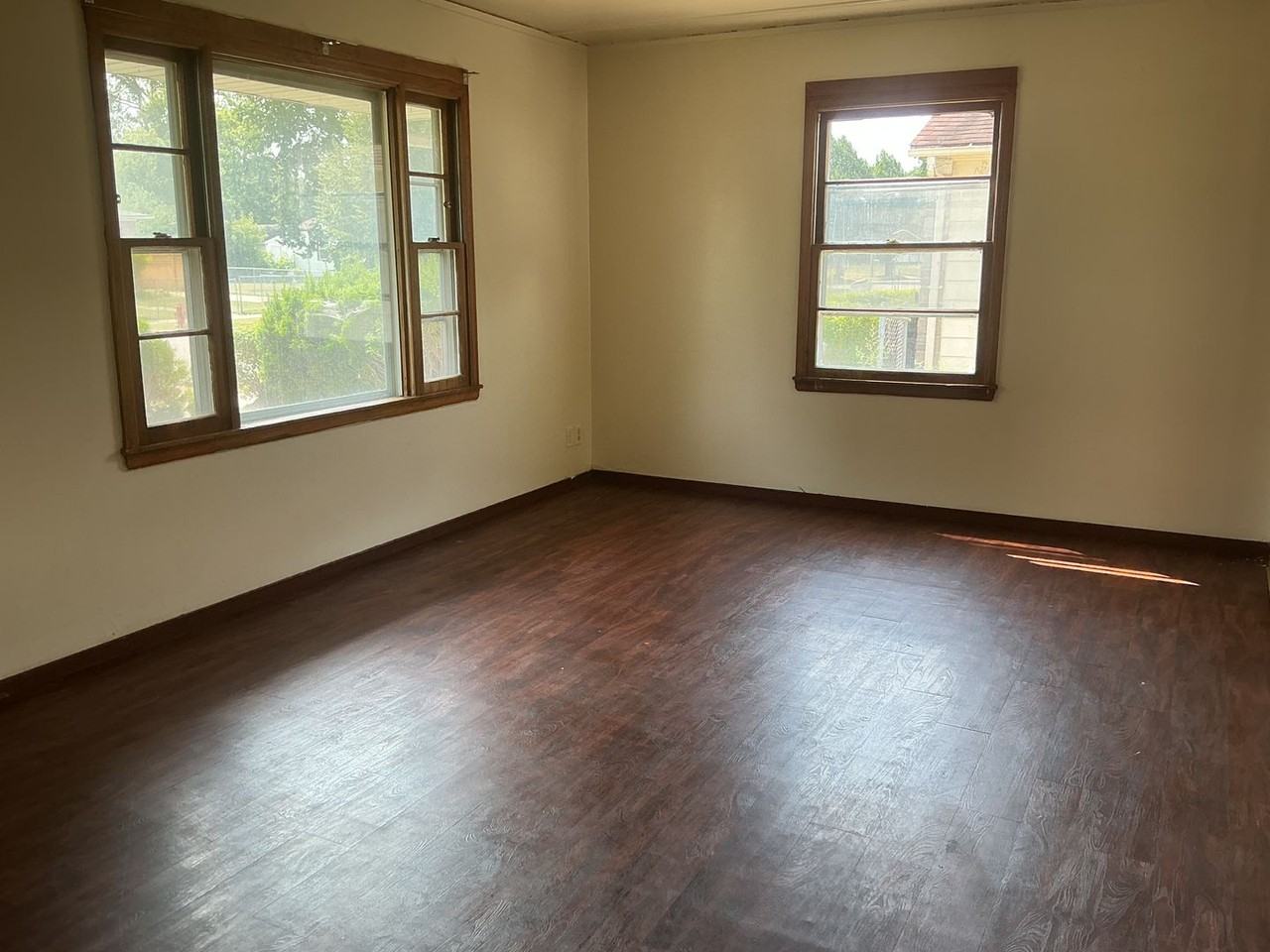 5075 N 47th St - Photo 4 of 11