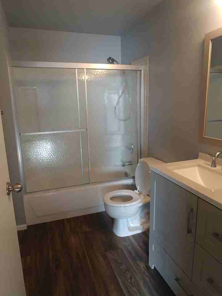 323 S 40th Pl - Photo 3 of 14