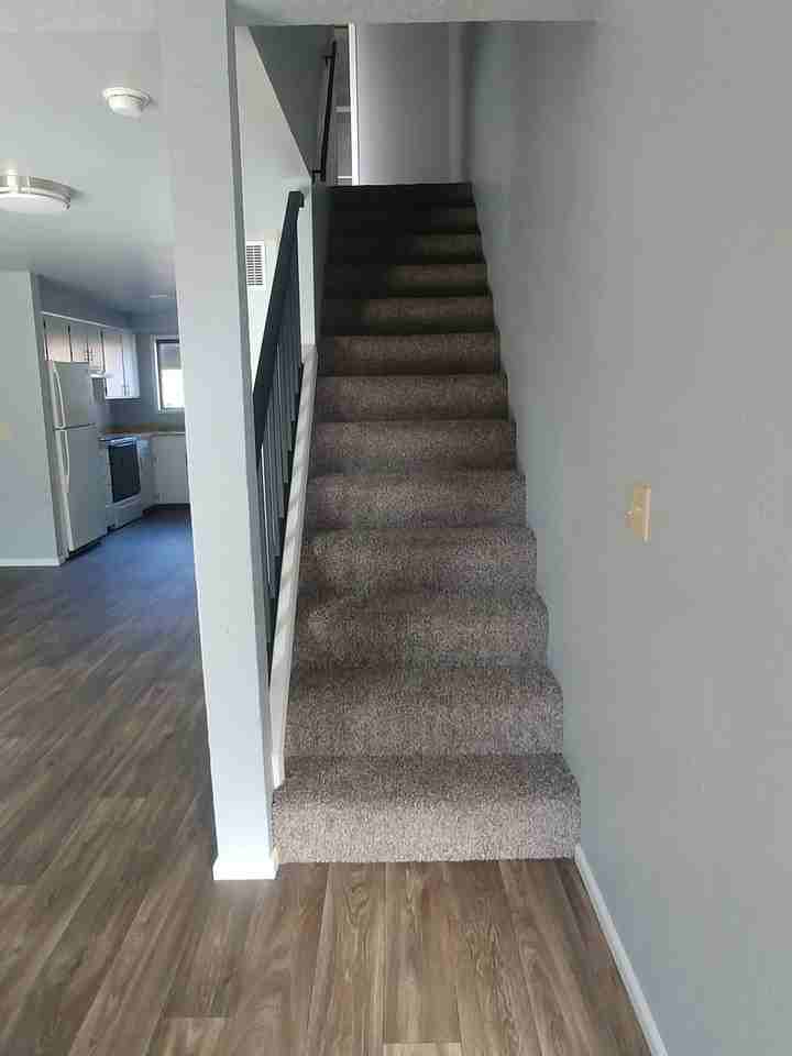 323 S 40th Pl - Photo 6 of 14