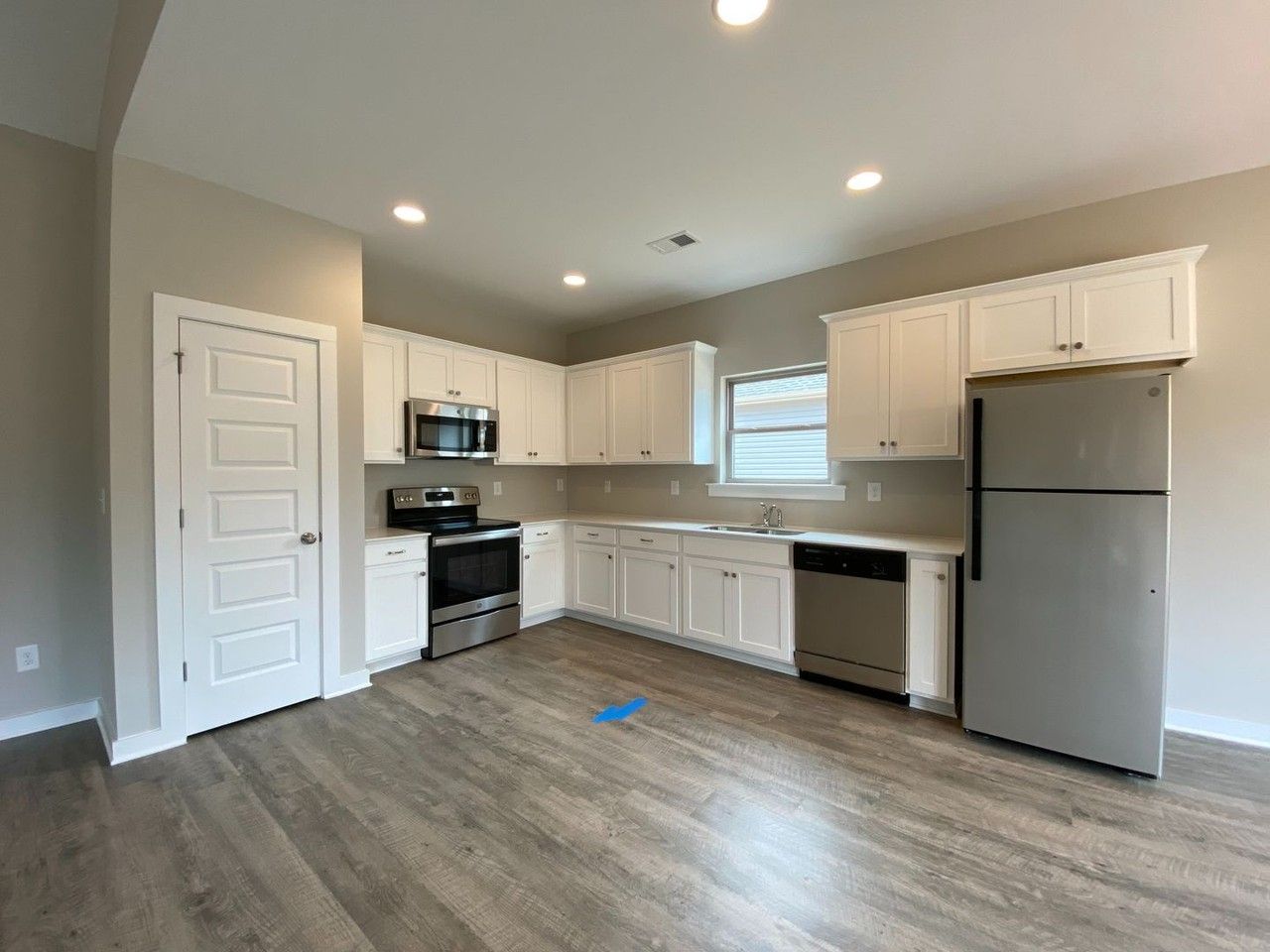 65 Red Oak Ct - Photo 3 of 46