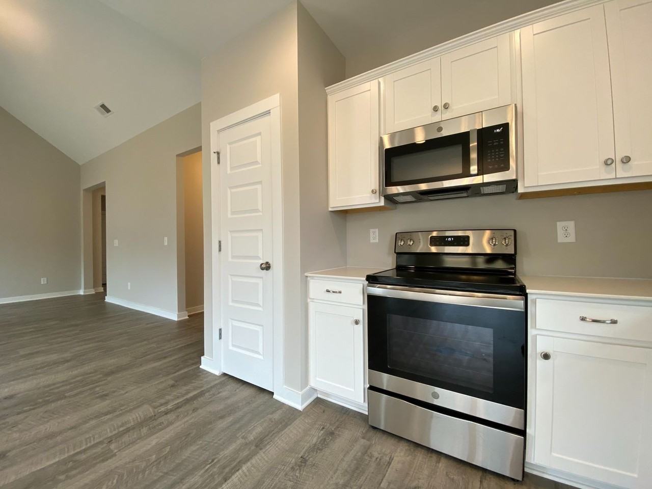 65 Red Oak Ct - Photo 5 of 46