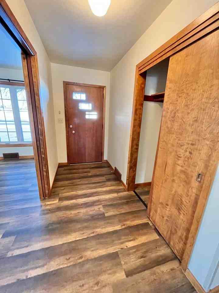 4909 E Linden Ln - Photo 2 of 40