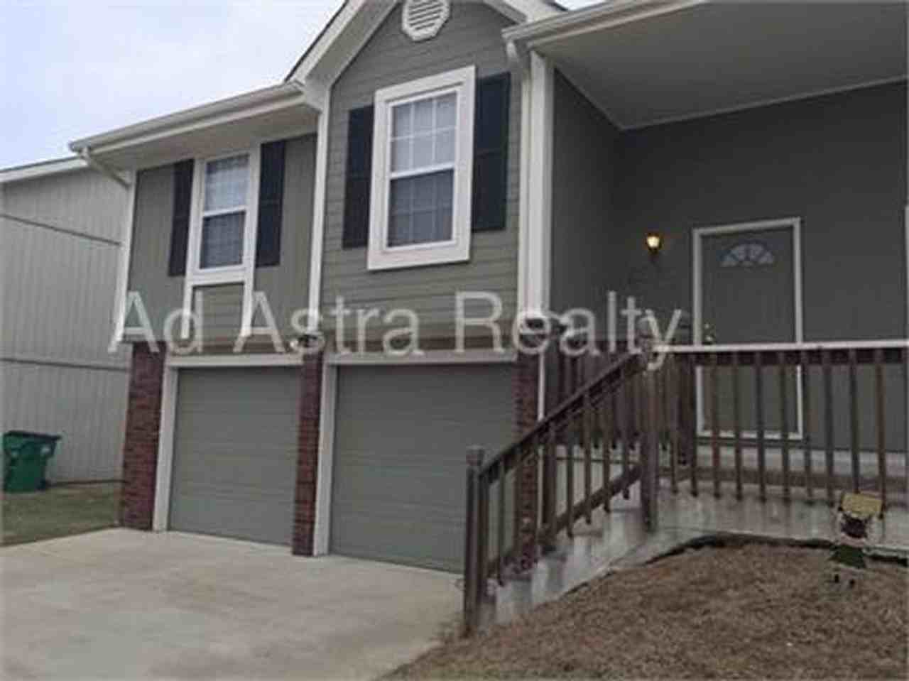 2525 Bent Oak Ct - Photo 2 of 9