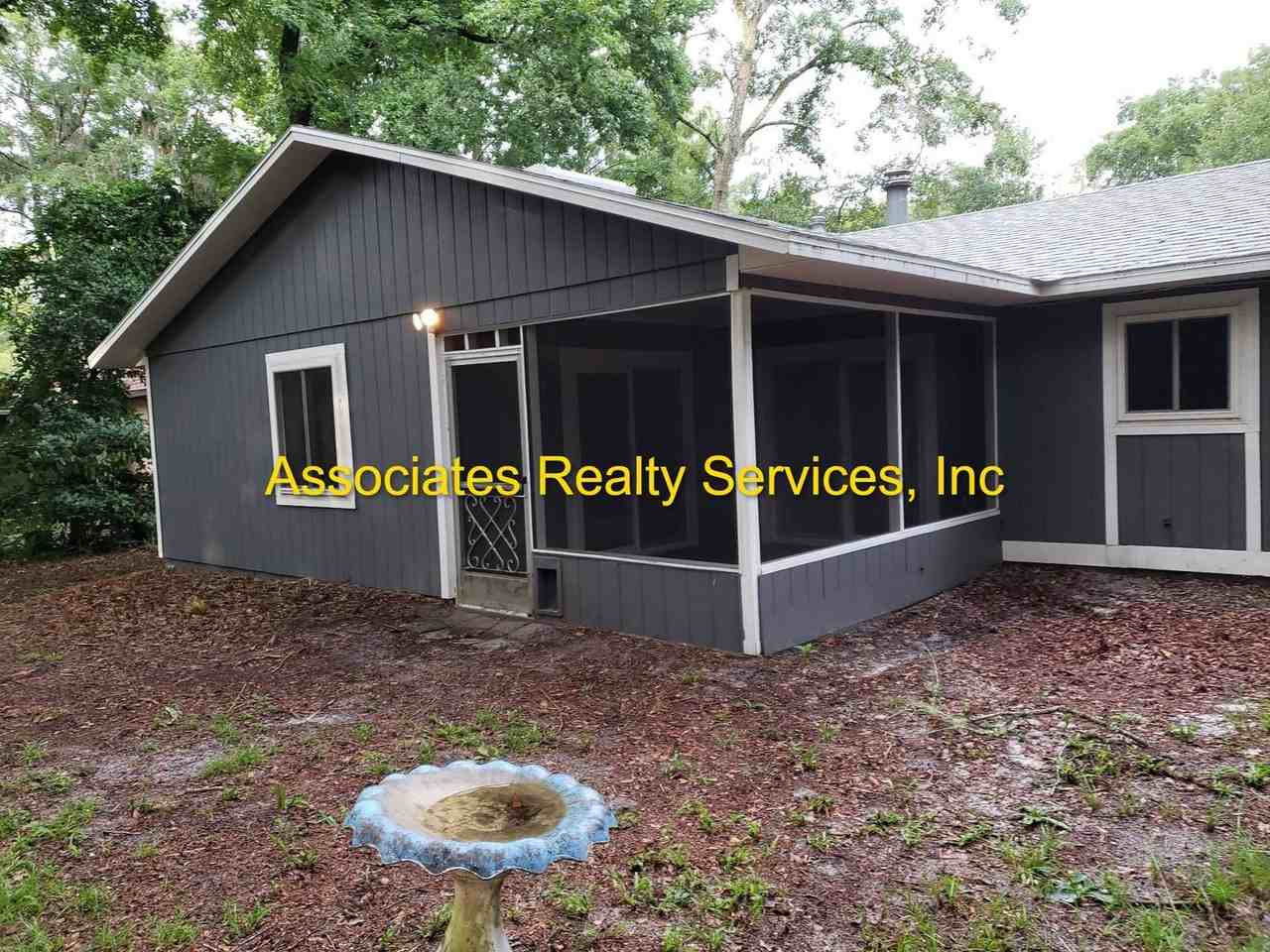 3617 Nw 21st Dr - Photo 3 of 14