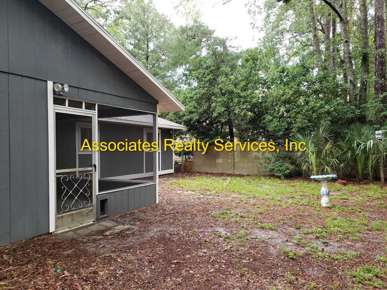 3617 Nw 21st Dr - Photo 4 of 14