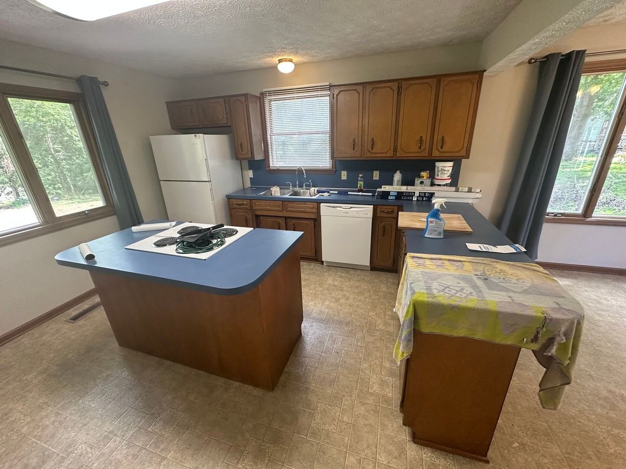 805 Pebble Cove Rd - Photo 3 of 12