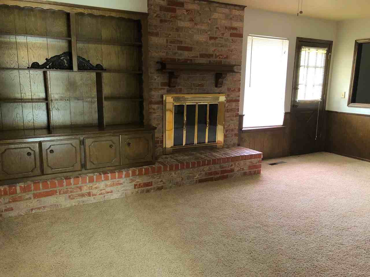 14213 Constitution Ave - Photo 3 of 16