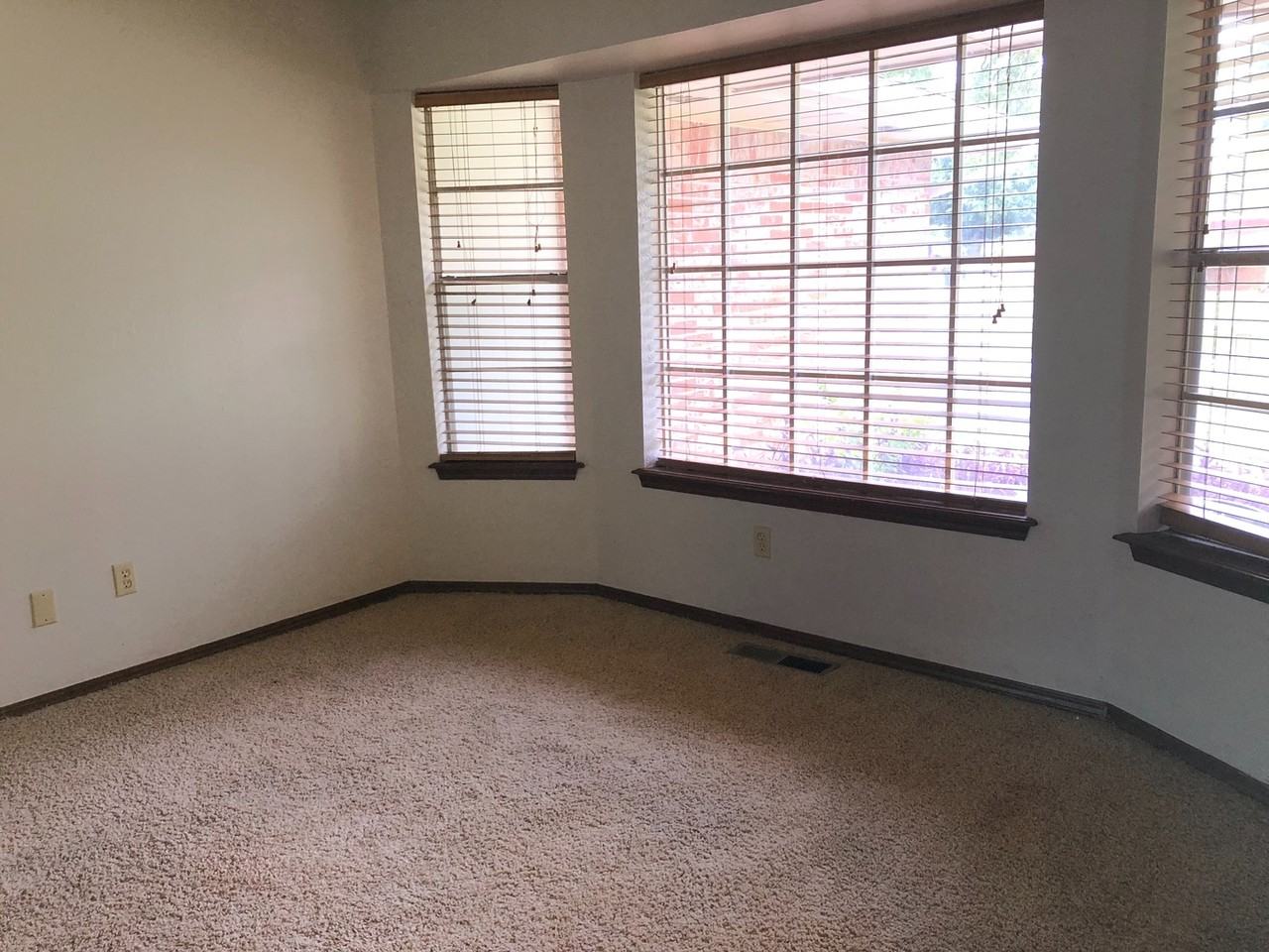 14213 Constitution Ave - Photo 4 of 16