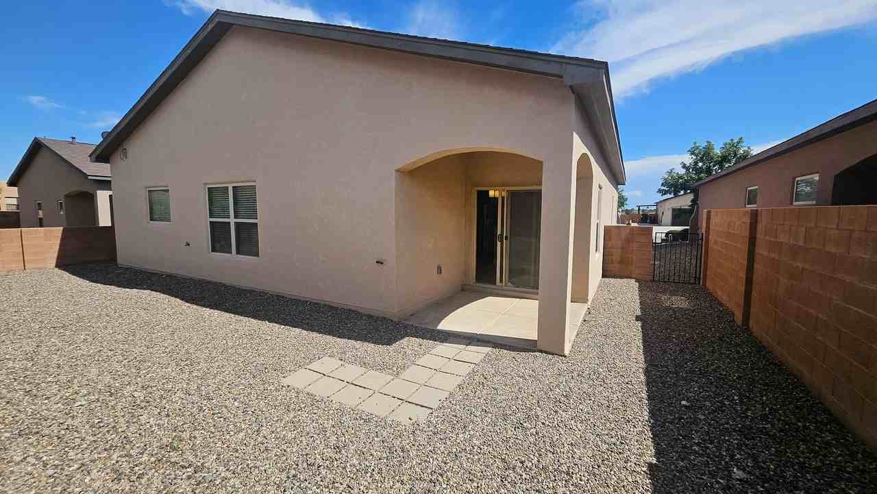 5659 Cold Creek Ave Nw - Photo 3 of 32
