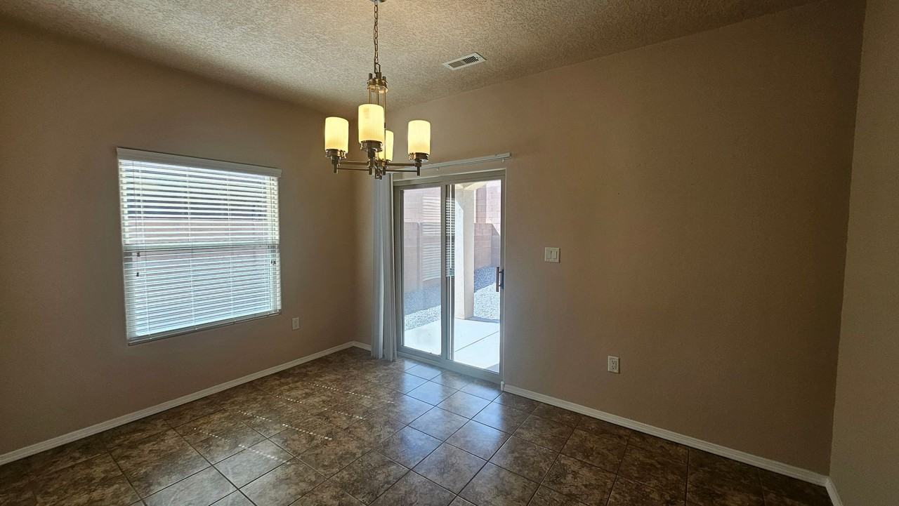 5659 Cold Creek Ave Nw - Photo 4 of 32