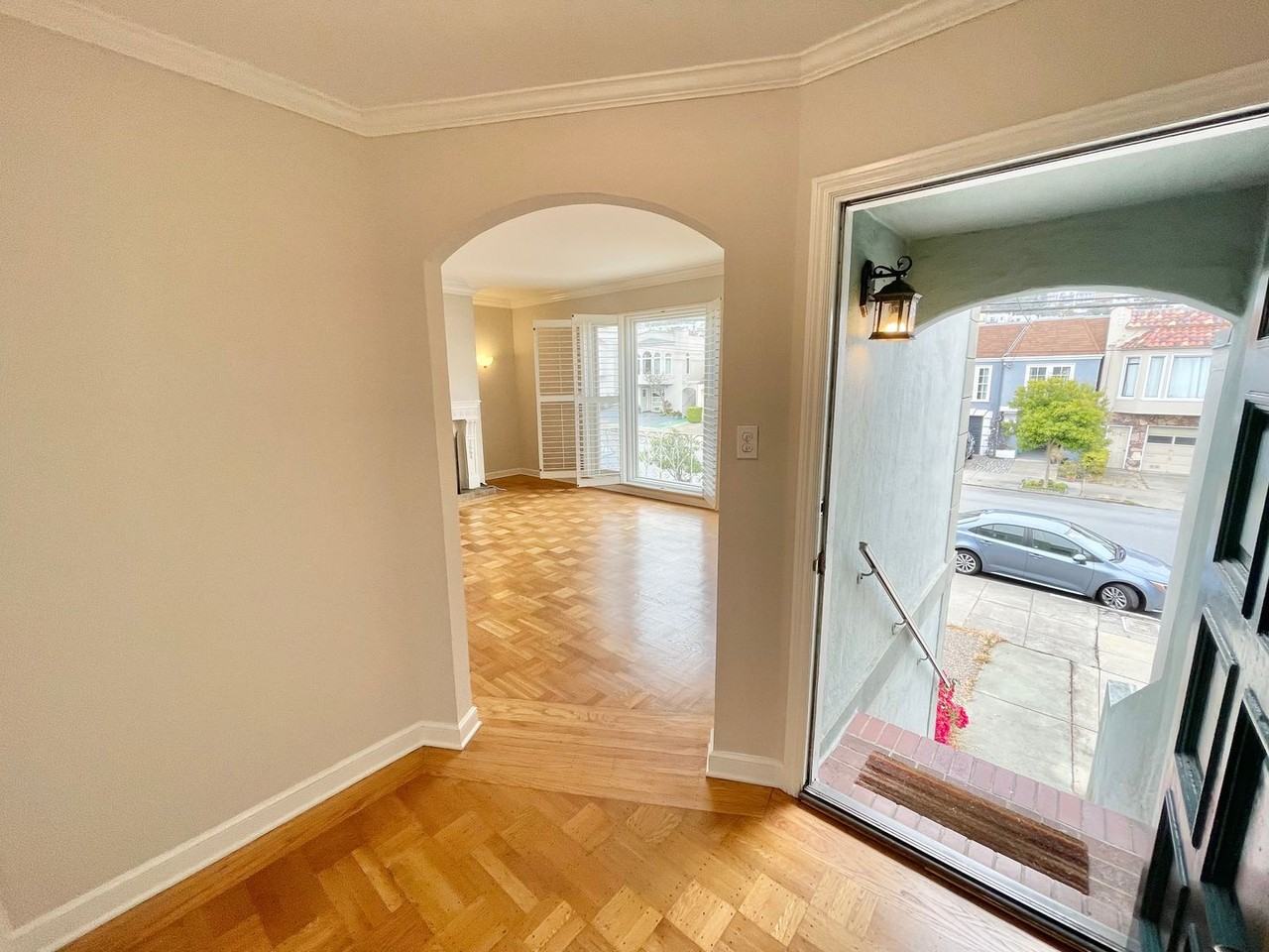 2151 18th Ave - Photo 4 of 27