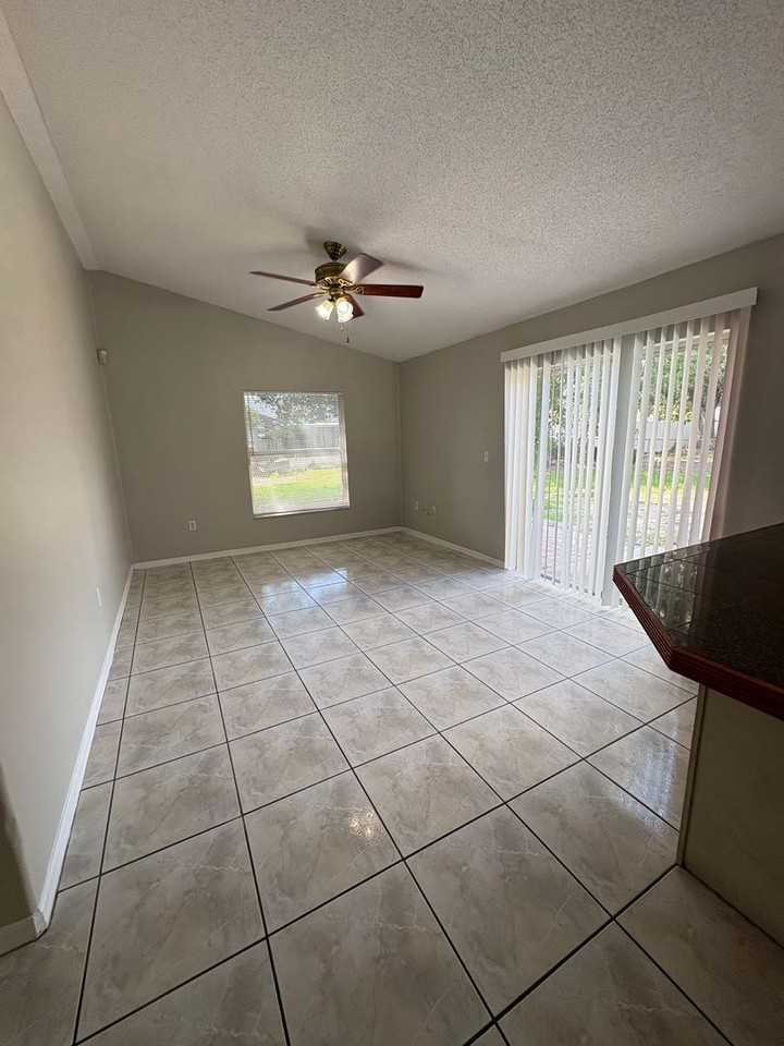 305 Colonade Ct - Photo 5 of 23