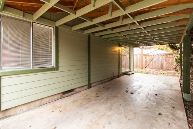 4020 Bell Ave - Photo 2 of 11