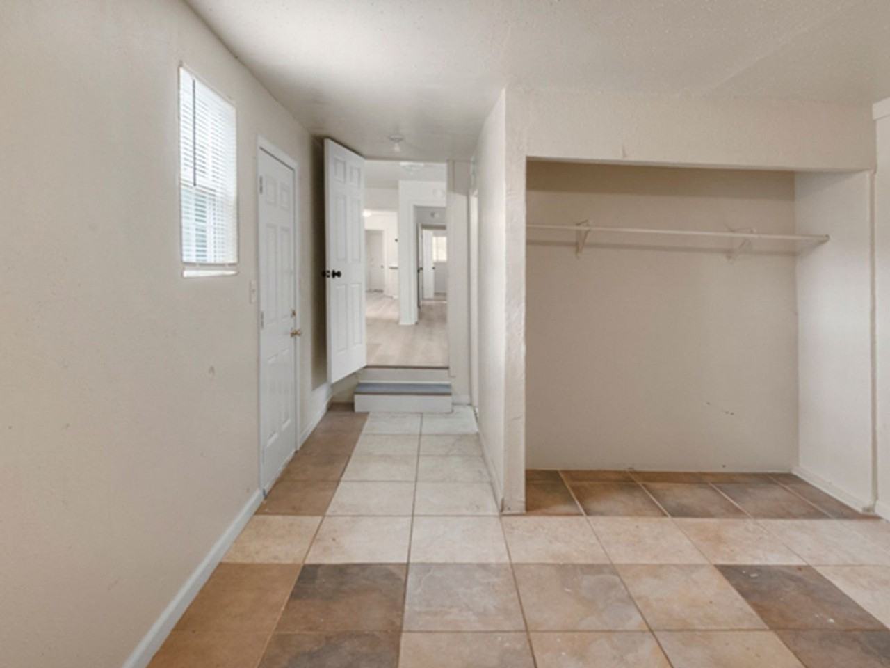 2137 104th Ave - Photo 2 of 11
