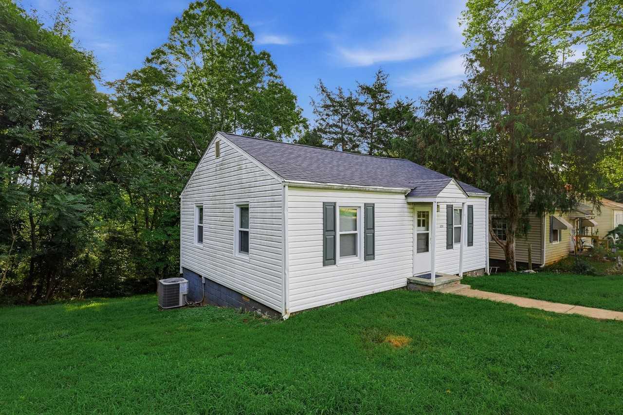 1224 Shirley Rd - Photo 3 of 12
