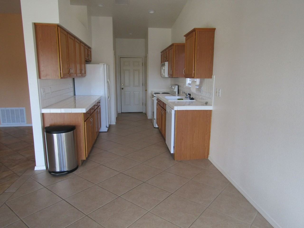 1212 Serinna Ct - Photo 6 of 11