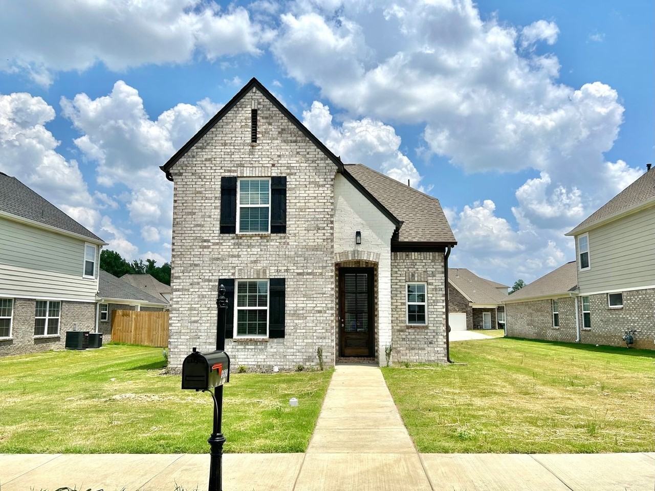 8880 Kimberly Dawn Dr - Photo 2 of 11