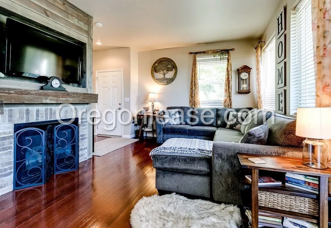 1723 Praslin St - Photo 3 of 18